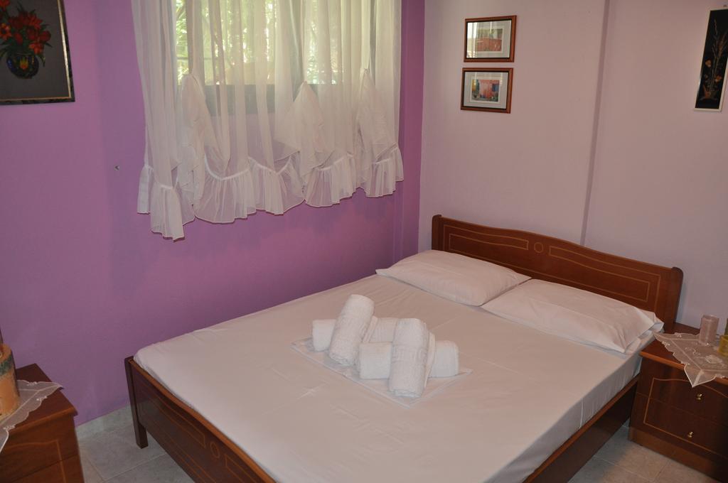 Chanioti Center Apartment Esterno foto
